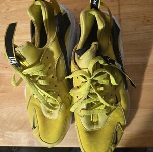 Nike Hurache Vibrant Yellow and Black Sneakers
